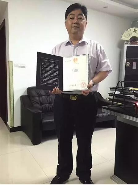 注冊商標時猶豫了幾秒，他卻因此付出慘痛代價！