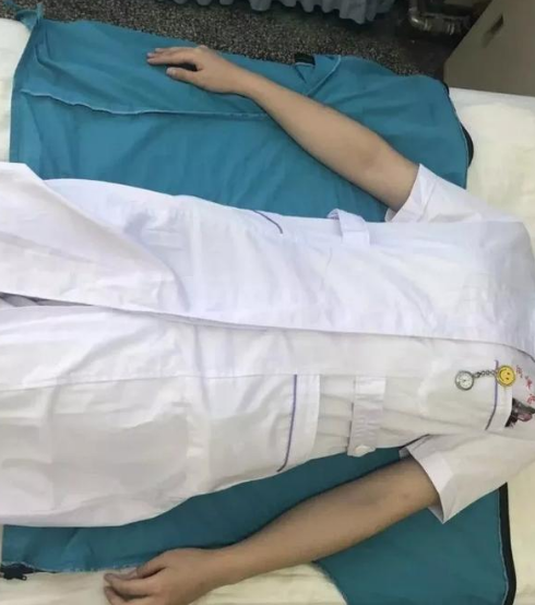 山西護士發明術后護理服獲國家專利