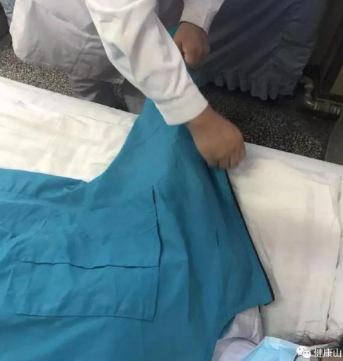 山西護士發明術后護理服獲國家專利