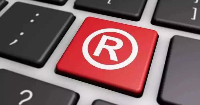 《商標法》第三十二條對在先姓名權的保護是否以商品相同或類似為前提？